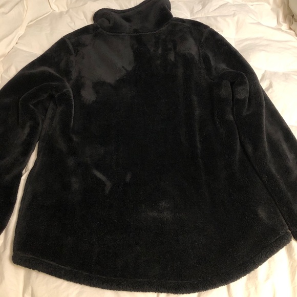 Black fuzzy jacket - Picture 2 of 3